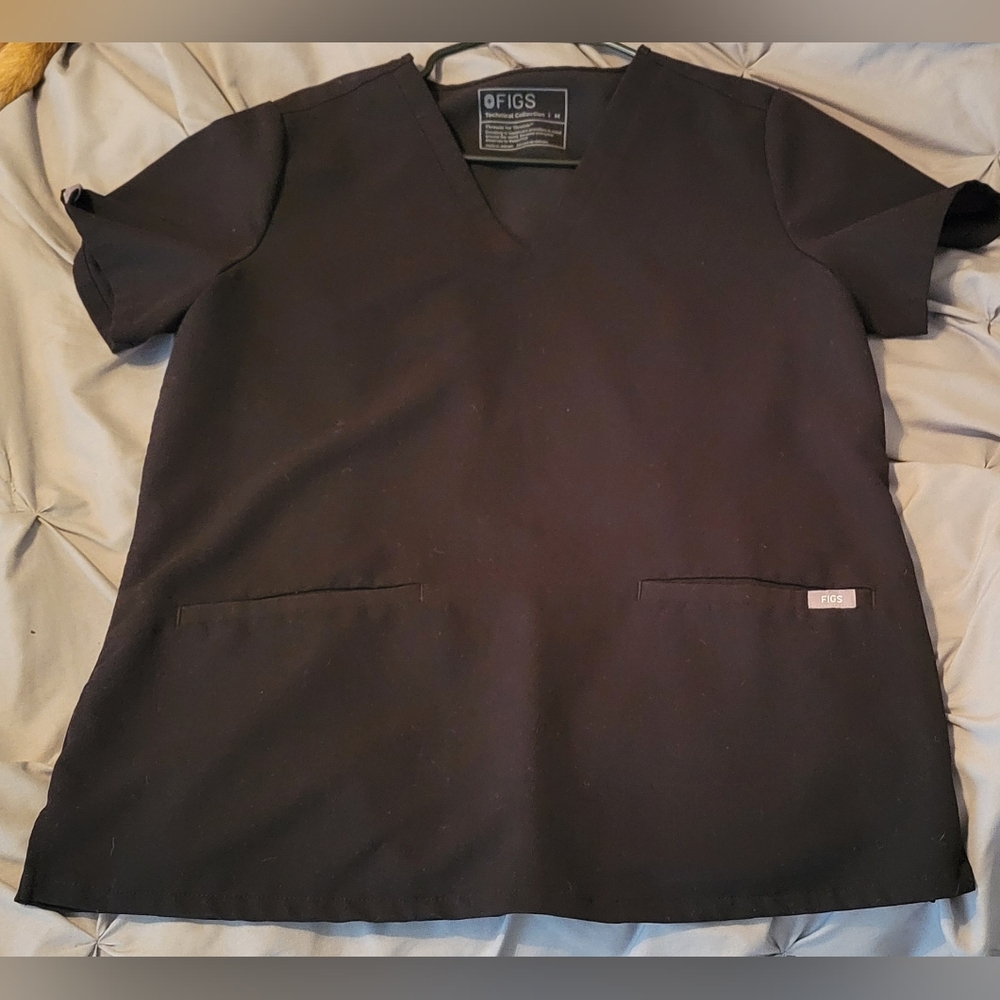 FIGS Black 3pocket Scrub Top